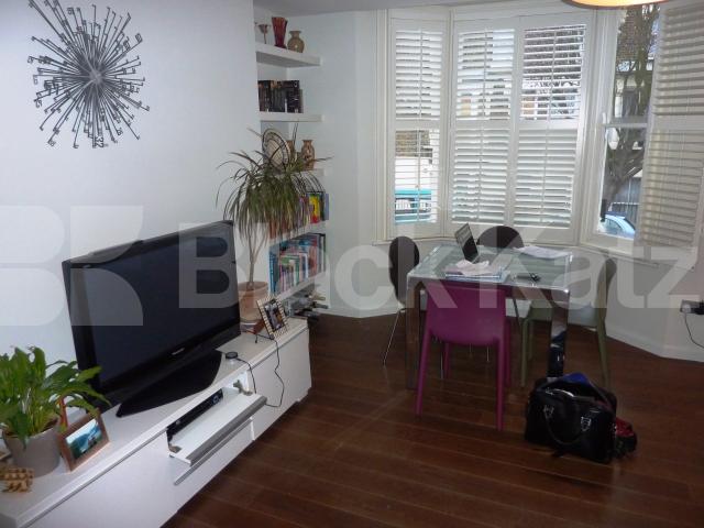 			MUST SEE!, 2 Bedroom, 1 bath, 1 reception Flat			 Balmore Street, DARTMOUTH PARK